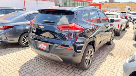 CHEVROLET-TRACKER-2023