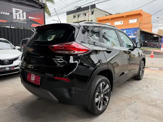 CHEVROLET-TRACKER-2023