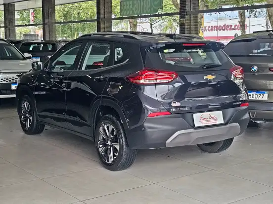 CHEVROLET-TRACKER-2023