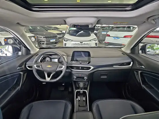 CHEVROLET-TRACKER-2023
