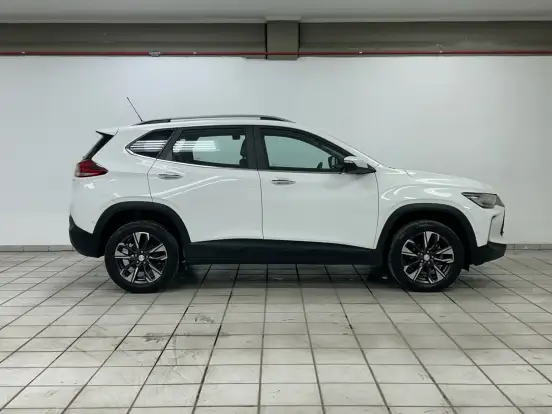 CHEVROLET-TRACKER-2025