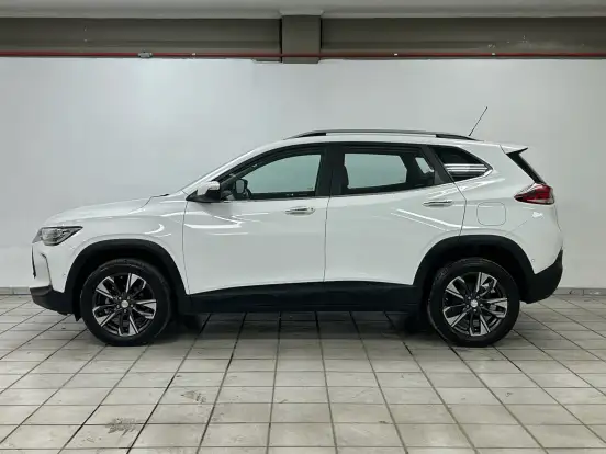 CHEVROLET-TRACKER-2025