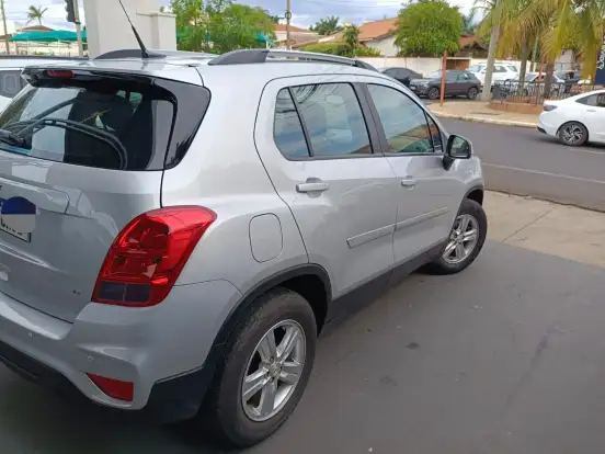 CHEVROLET-TRACKER-2018