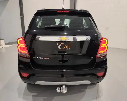 CHEVROLET-TRACKER-2017