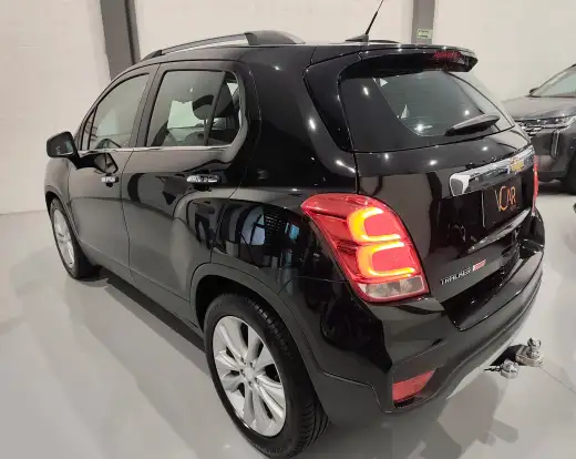 CHEVROLET-TRACKER-2017