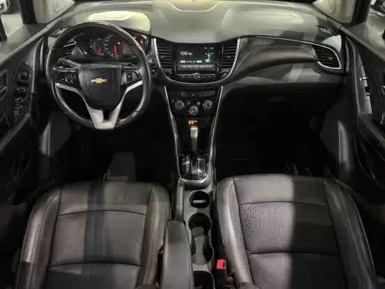 CHEVROLET-TRACKER-2017