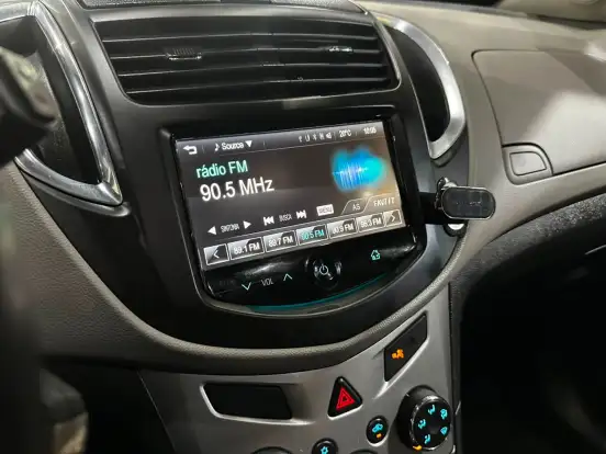 CHEVROLET-TRACKER-2013