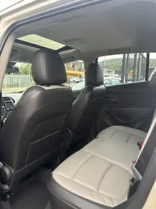 CHEVROLET-TRACKER-2015