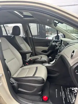 CHEVROLET-TRACKER-2015