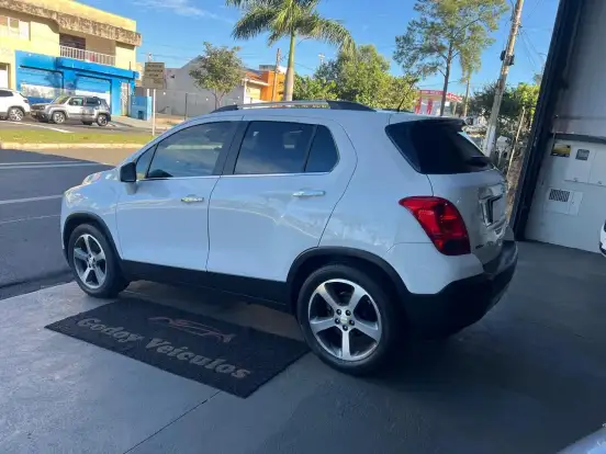 CHEVROLET-TRACKER-2014
