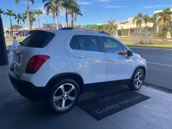 CHEVROLET-TRACKER-2014