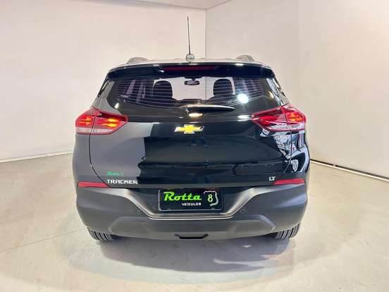 CHEVROLET-TRACKER-2023