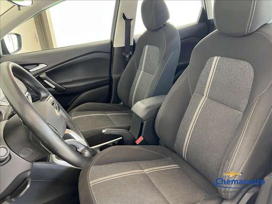 CHEVROLET-TRACKER-2023