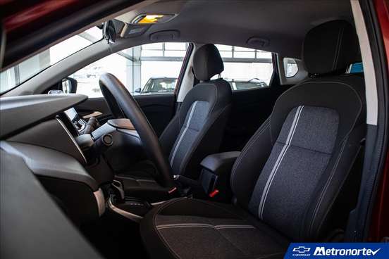 CHEVROLET-TRACKER-2023