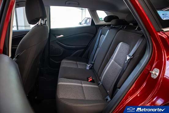 CHEVROLET-TRACKER-2023
