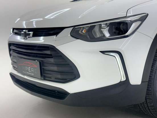 CHEVROLET-TRACKER-2023