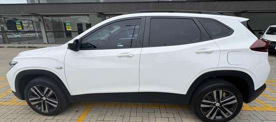 CHEVROLET-TRACKER-2023
