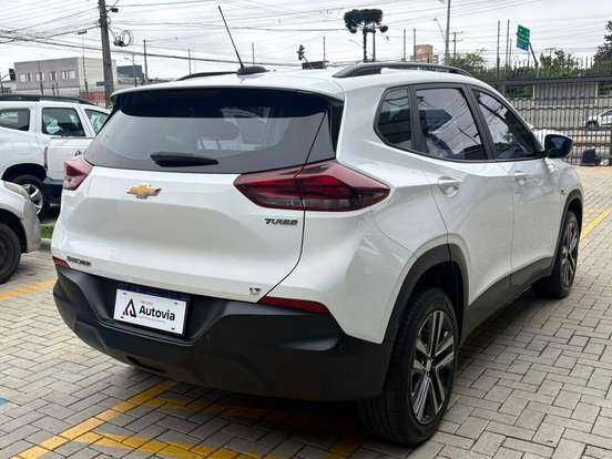 CHEVROLET-TRACKER-2023