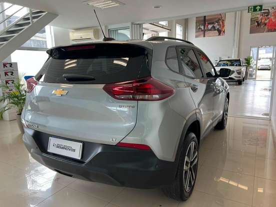 CHEVROLET-TRACKER-2024