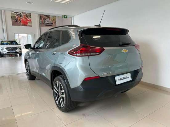 CHEVROLET-TRACKER-2024