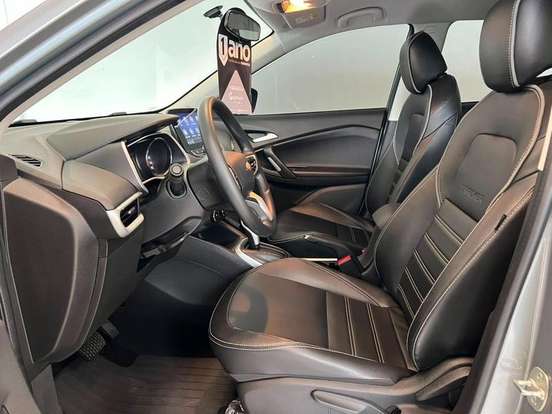 CHEVROLET-TRACKER-2024
