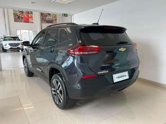 CHEVROLET-TRACKER-2023