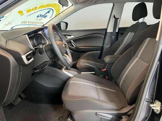 CHEVROLET-TRACKER-2023