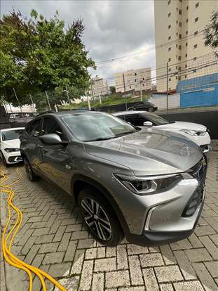 CHEVROLET-TRACKER-2023