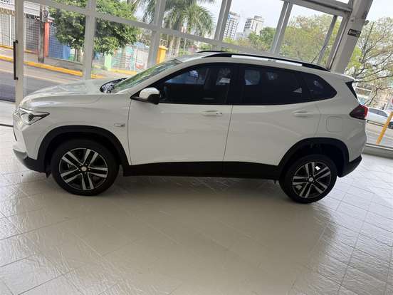 CHEVROLET-TRACKER-2023