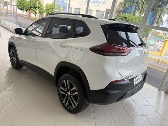 CHEVROLET-TRACKER-2023