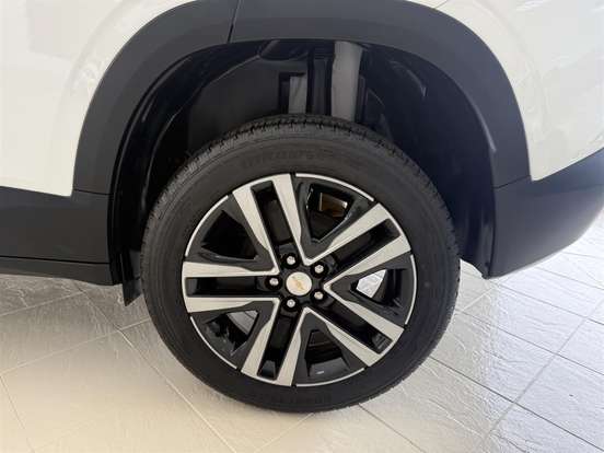 CHEVROLET-TRACKER-2023