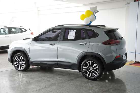 CHEVROLET-TRACKER-2024