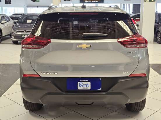 CHEVROLET-TRACKER-2024