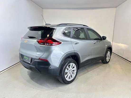 CHEVROLET-TRACKER-2023
