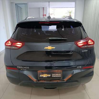 CHEVROLET-TRACKER-2023