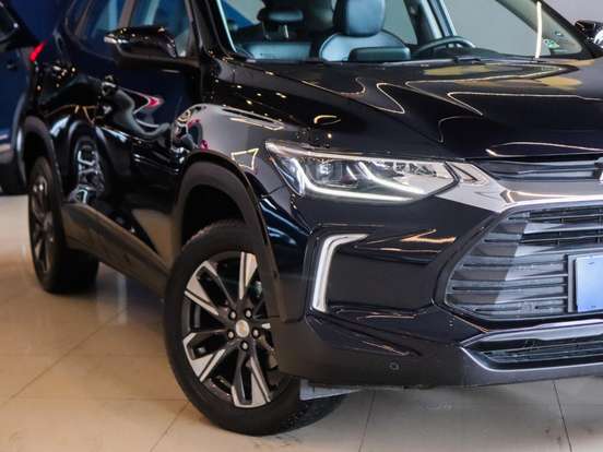 CHEVROLET-TRACKER-2024