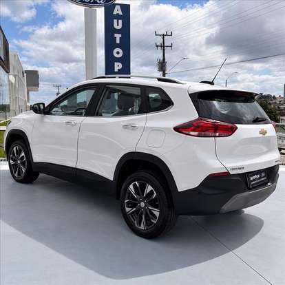 CHEVROLET-TRACKER-2023
