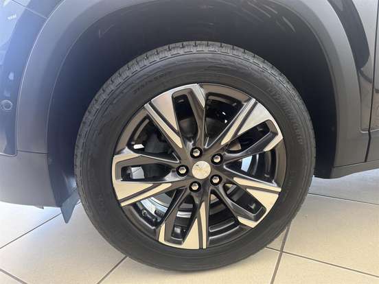 CHEVROLET-TRACKER-2023