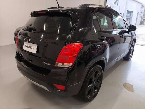 CHEVROLET-TRACKER-2018