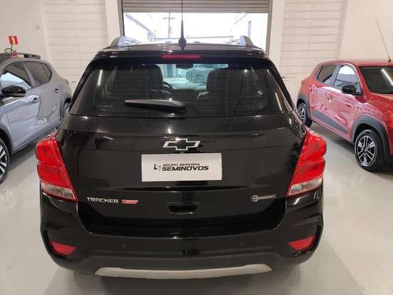 CHEVROLET-TRACKER-2018