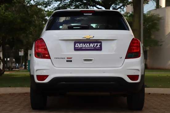 CHEVROLET-TRACKER-2018