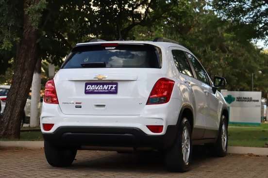 CHEVROLET-TRACKER-2018