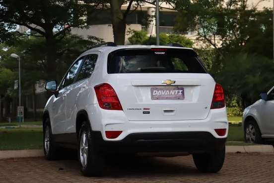 CHEVROLET-TRACKER-2018