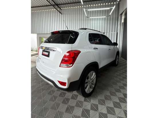 CHEVROLET-TRACKER-2017