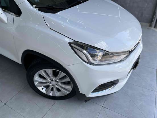 CHEVROLET-TRACKER-2016