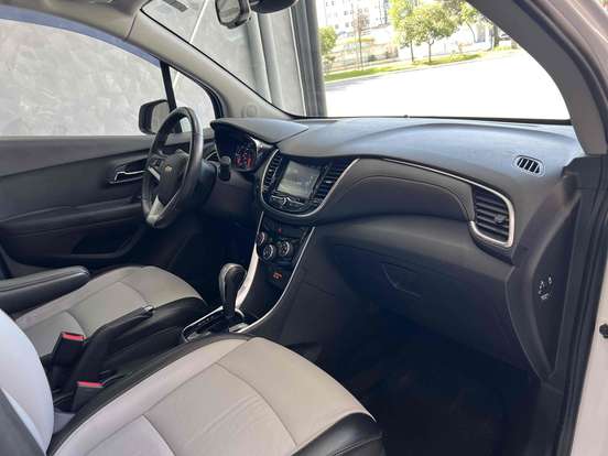 CHEVROLET-TRACKER-2016
