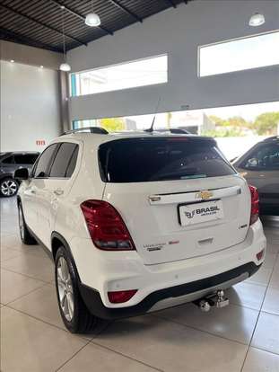 CHEVROLET-TRACKER-2017