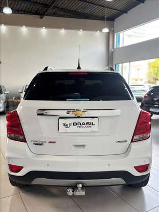 CHEVROLET-TRACKER-2017