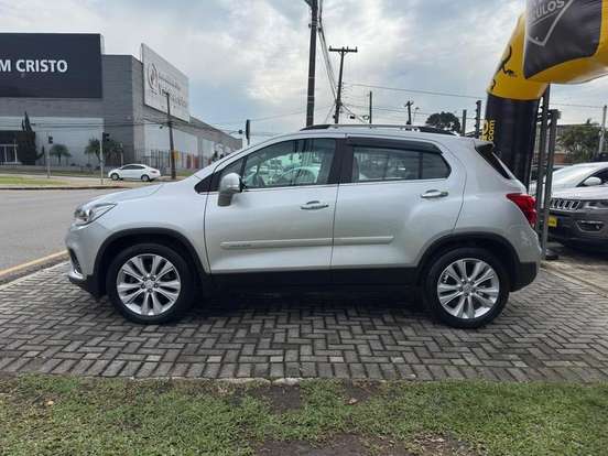 CHEVROLET-TRACKER-2019