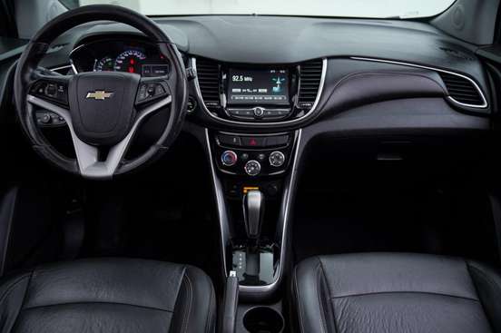 CHEVROLET-TRACKER-2017